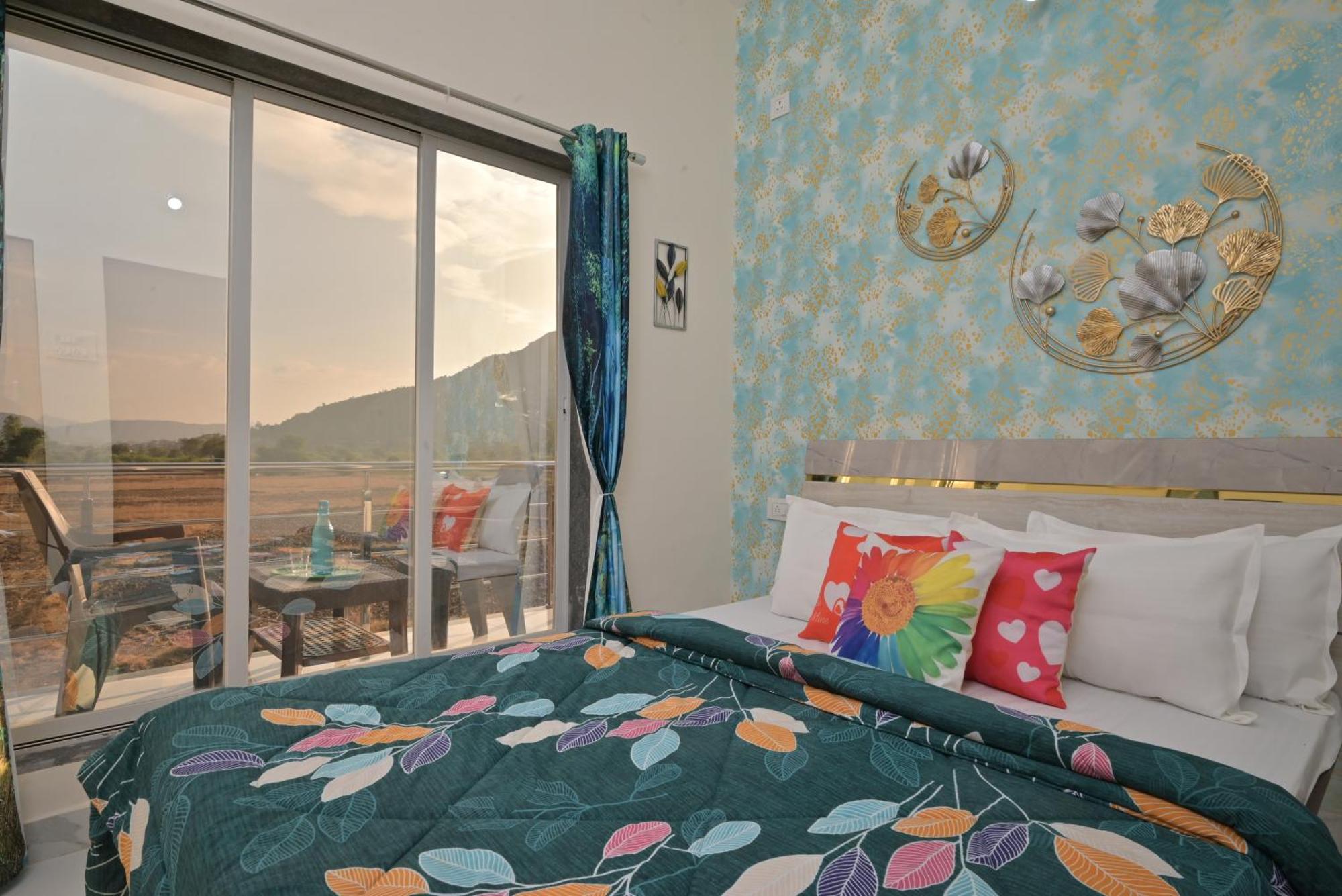 Empyrean Stay II Mirage Villa II Ac II 4Bhk II Largest Pool In Lonavala Li Экстерьер фото